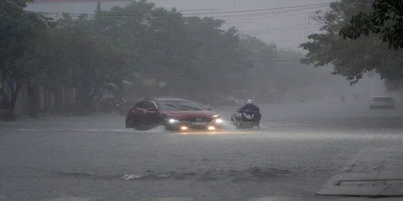 Ý nghĩa khi mơ mắc kẹt trong bão